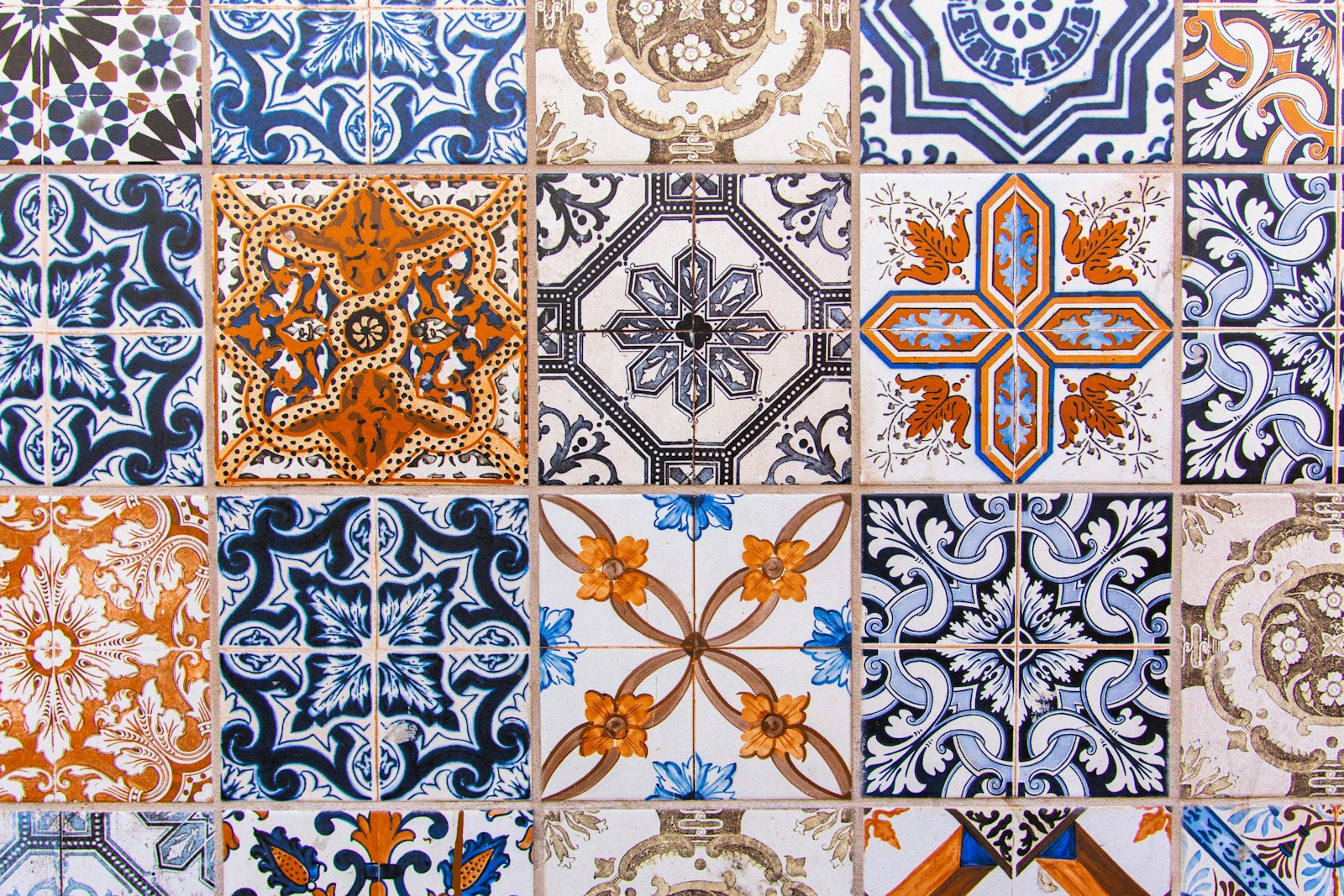Piastrelle decorative e rivestimenti
